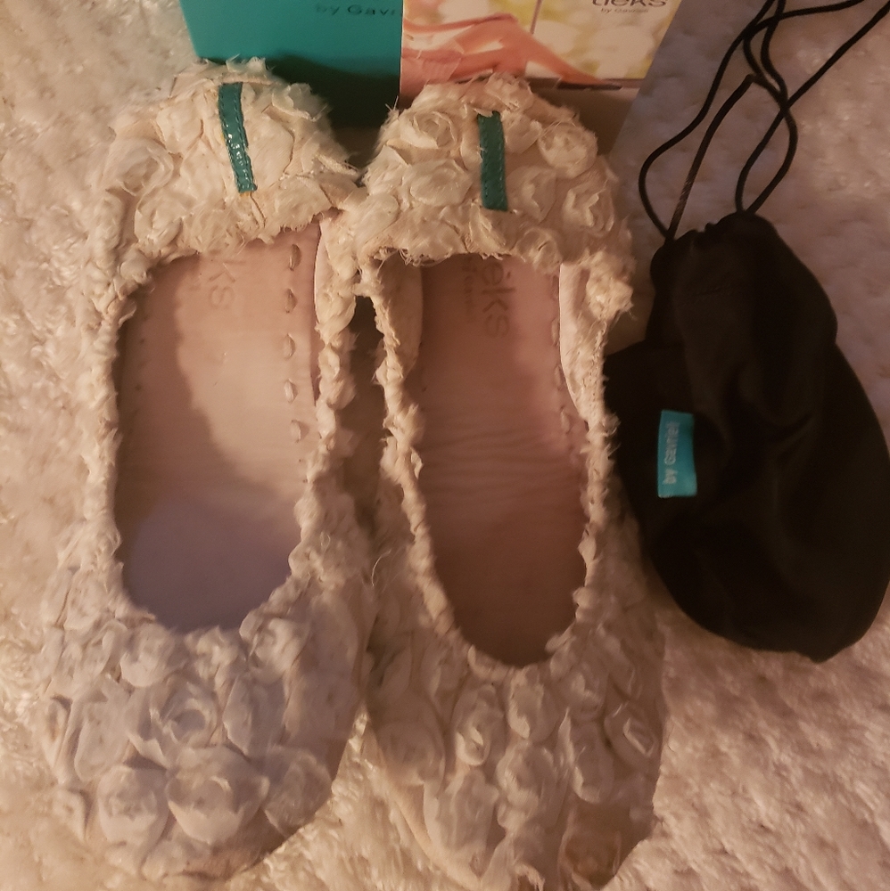 White Rose Tieks Flats